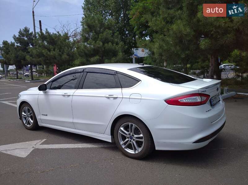 Седан Ford Fusion 2014 в Одесі