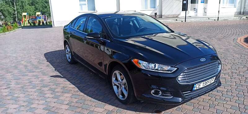 Седан Ford Fusion 2015 в Чернівцях