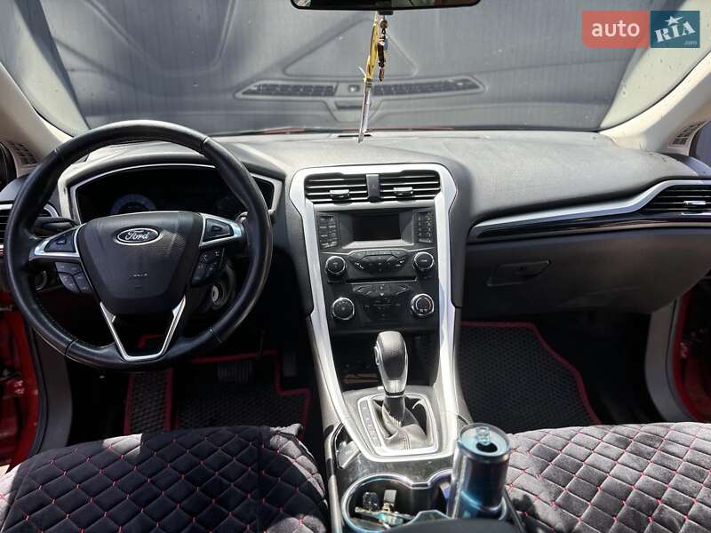 Седан Ford Fusion 2015 в Кривом Роге