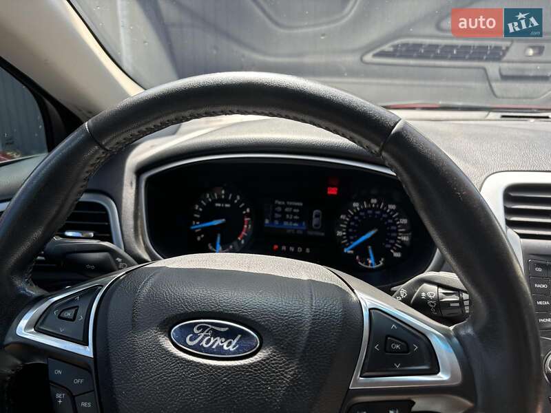 Седан Ford Fusion 2015 в Кривом Роге