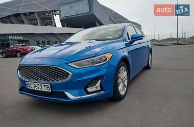 Седан Ford Fusion 2019 в 