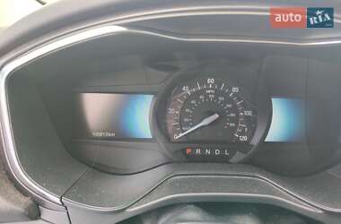Седан Ford Fusion 2019 в 