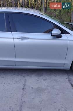 Седан Ford Fusion 2016 в Глевасі