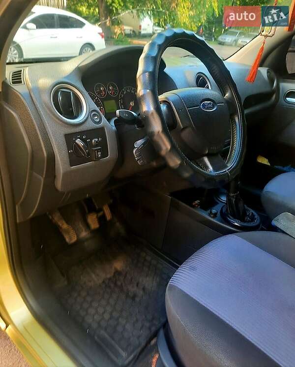Хэтчбек Ford Fusion 2006 в Харькове