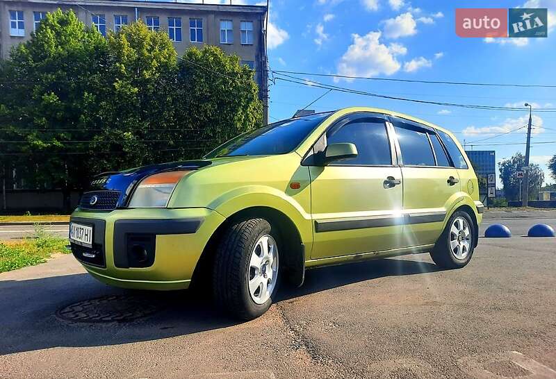 Хэтчбек Ford Fusion 2006 в Харькове