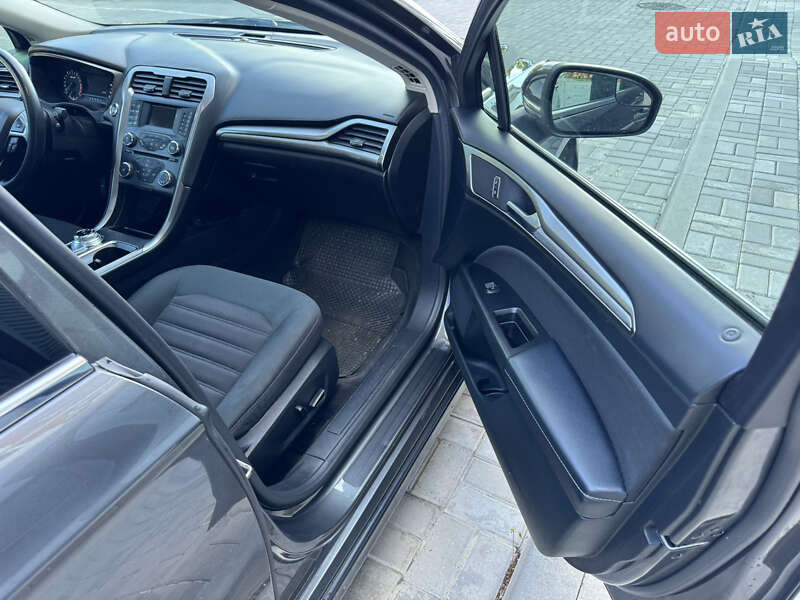 Седан Ford Fusion 2016 в Черкассах