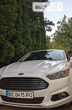 Седан Ford Fusion 2014 в Бродах