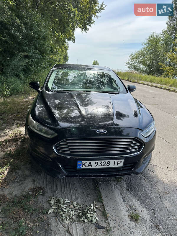 Седан Ford Fusion 2015 в Києві