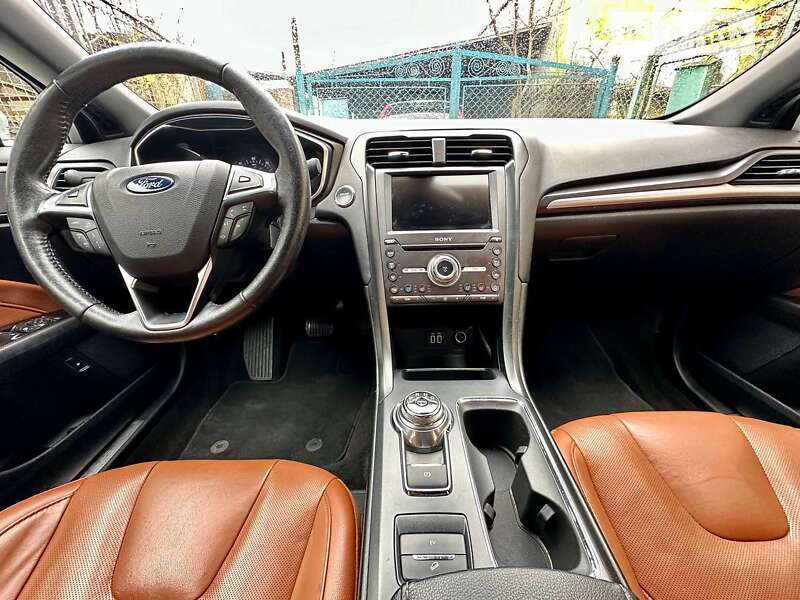 Седан Ford Fusion 2019 в Львове