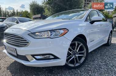 Седан Ford Fusion 2017 в 