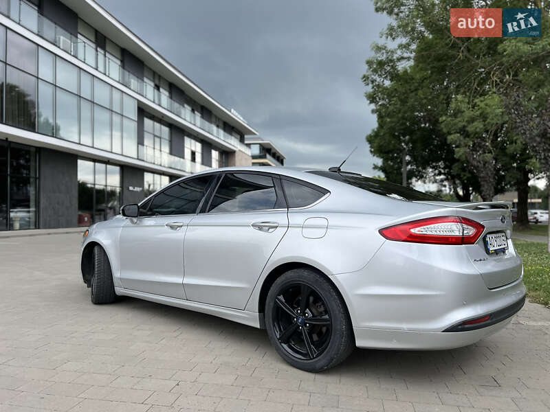 Седан Ford Fusion 2016 в Ужгороде