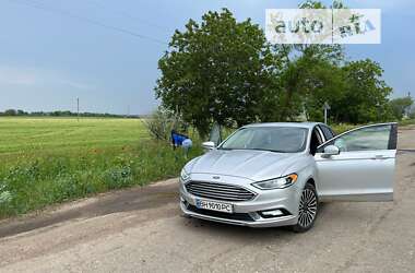 Седан Ford Fusion 2016 в Рени