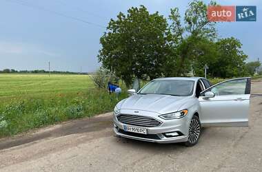 Седан Ford Fusion 2016 в 