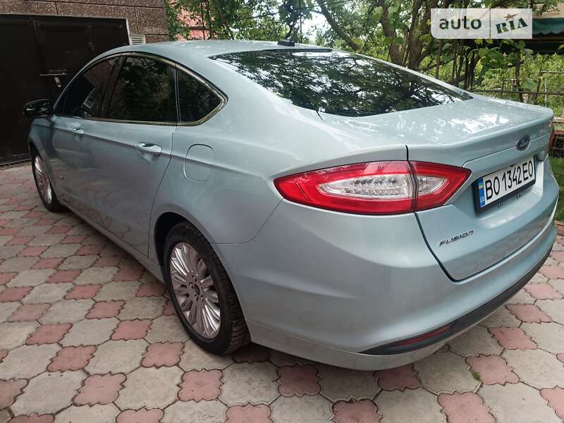 Седан Ford Fusion 2013 в Тернополе