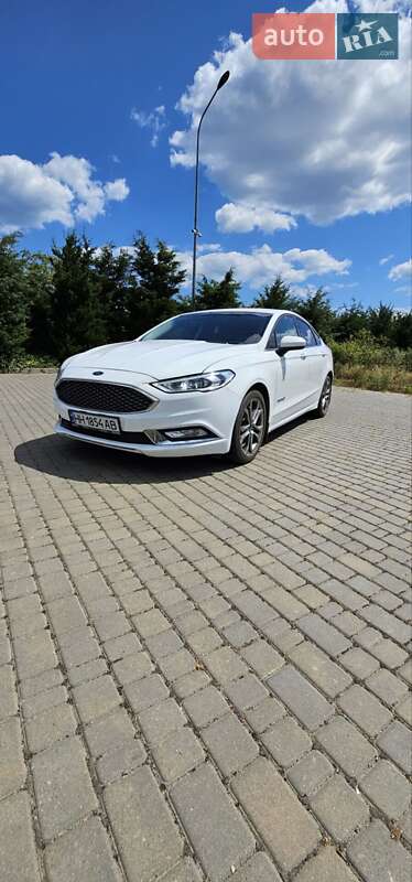 Ford Fusion 2016