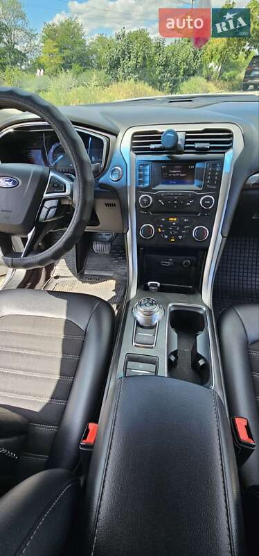 Седан Ford Fusion 2016 в Черноморске