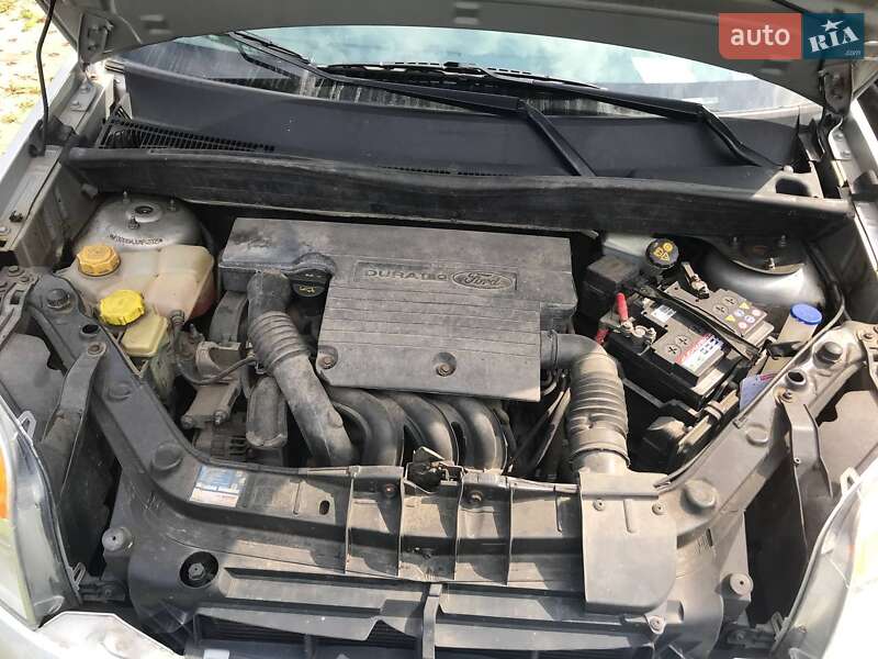 Хетчбек Ford Fusion 2010 в Києві