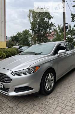 Седан Ford Fusion 2013 в Львове