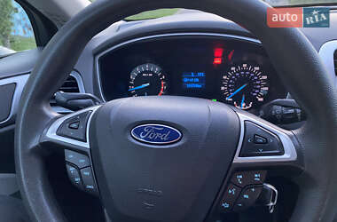Седан Ford Fusion 2014 в 