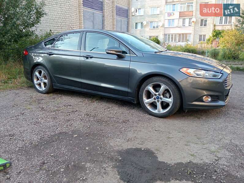 Седан Ford Fusion 2014 в Стрые