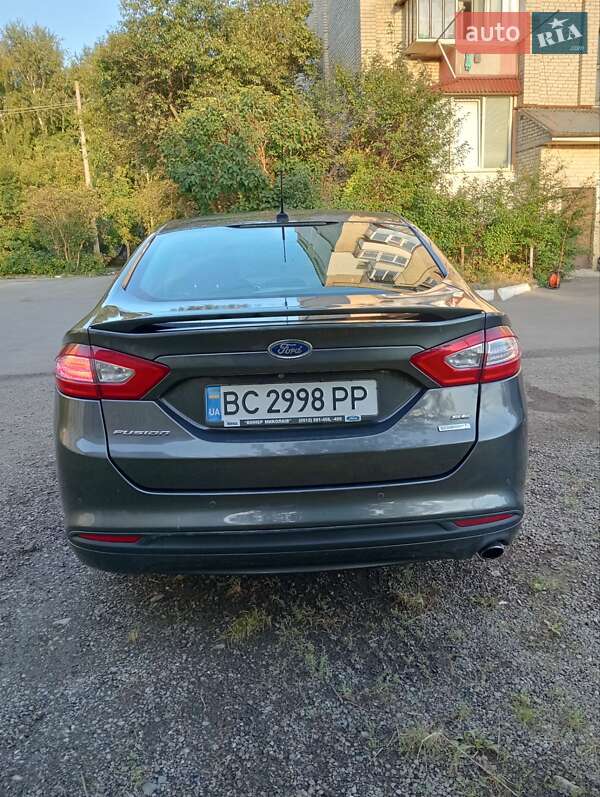 Седан Ford Fusion 2014 в Стрые
