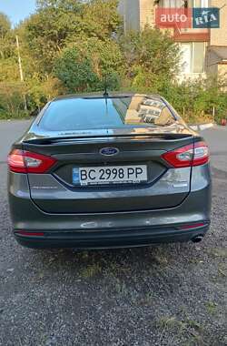 Седан Ford Fusion 2014 в 