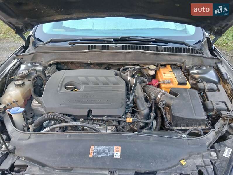 Седан Ford Fusion 2014 в Стрые