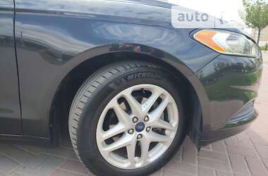 Седан Ford Fusion 2013 в 