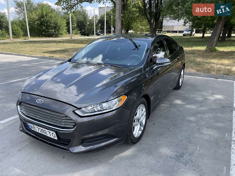 Седан Ford Fusion 2015 в Синельниково