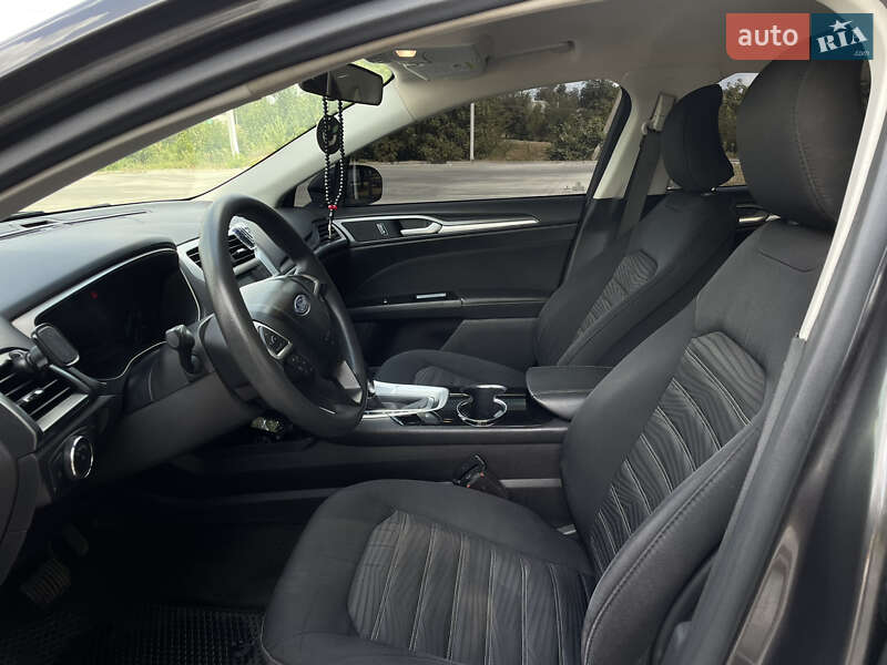 Седан Ford Fusion 2015 в Синельниково