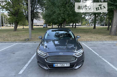 Седан Ford Fusion 2015 в Синельниково