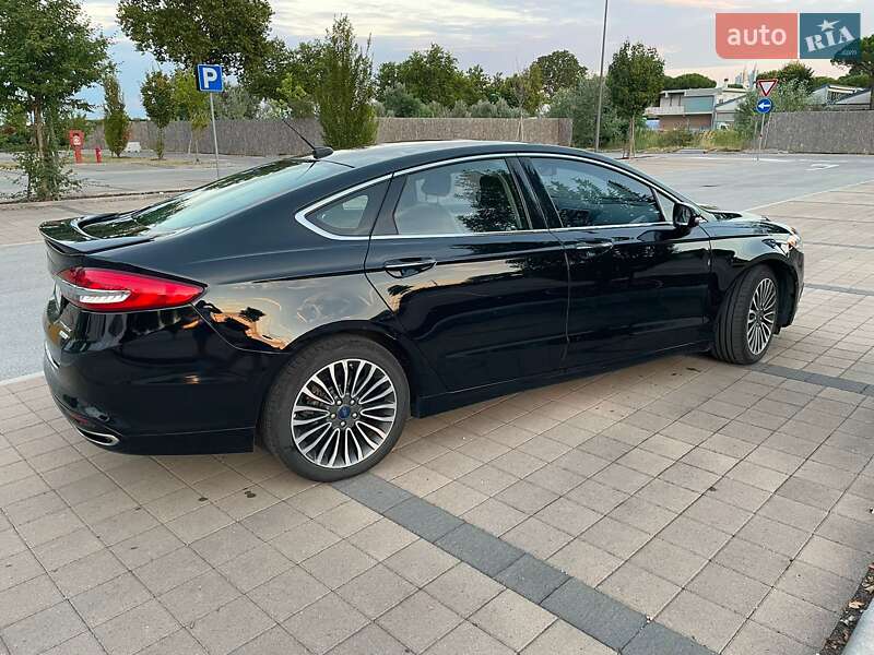 Седан Ford Fusion 2016 в Львове