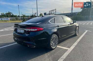 Седан Ford Fusion 2016 в 