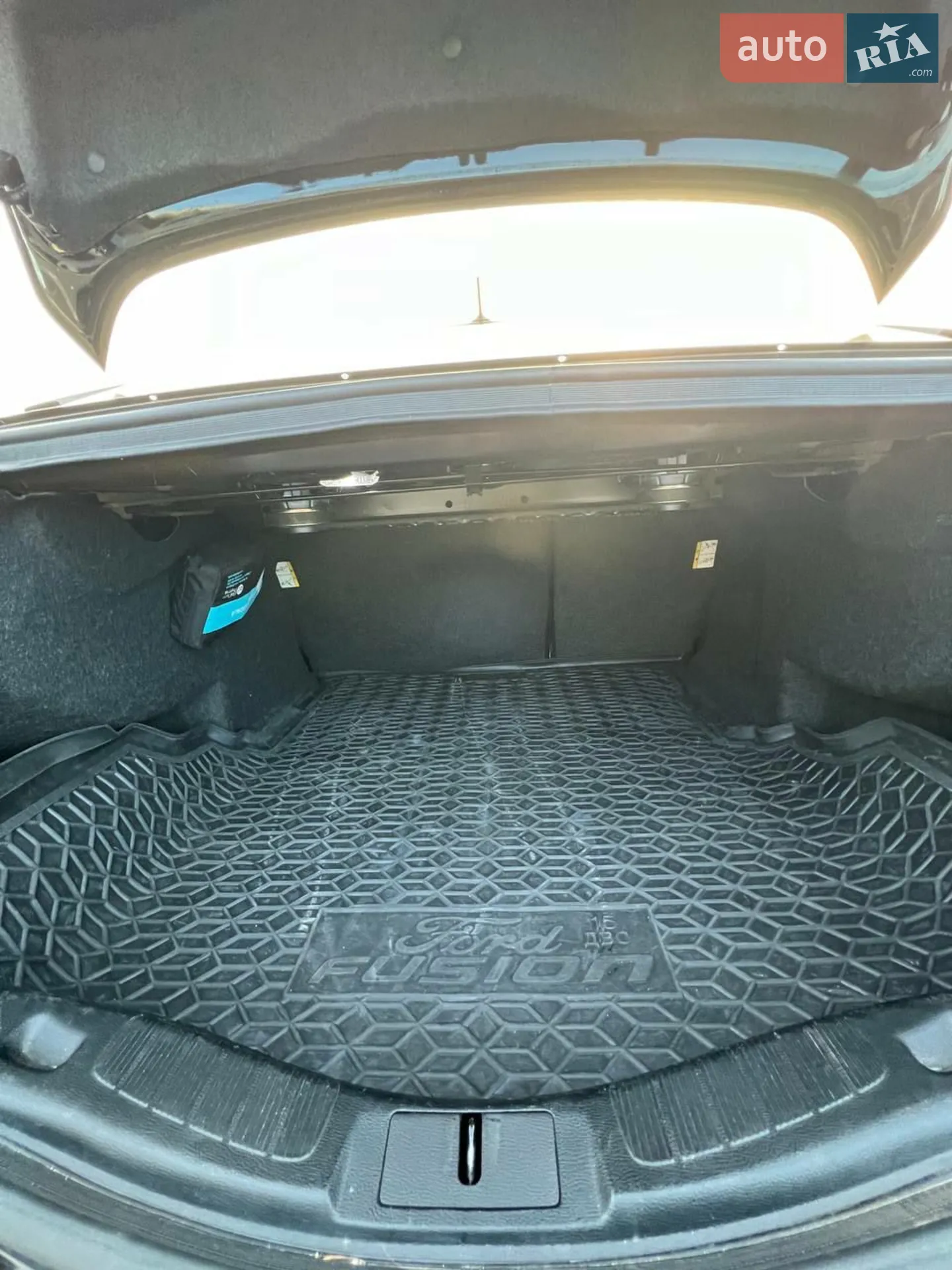 2016 Ford Fusion - мініатюра 19