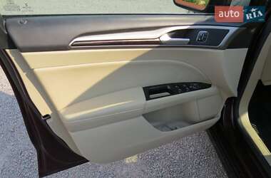 Седан Ford Fusion 2013 в 
