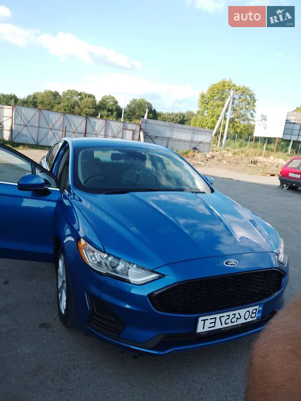 Седан Ford Fusion 2020 в Тернополе