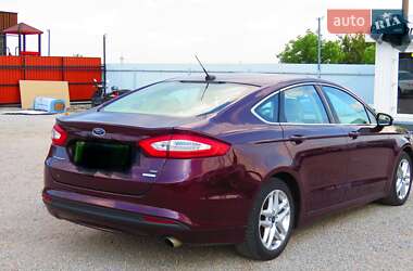 Седан Ford Fusion 2013 в 