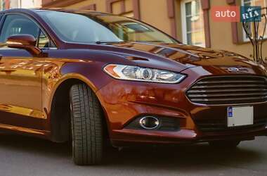 Седан Ford Fusion 2015 в 