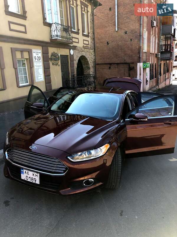 Седан Ford Fusion 2015 в Кривом Роге