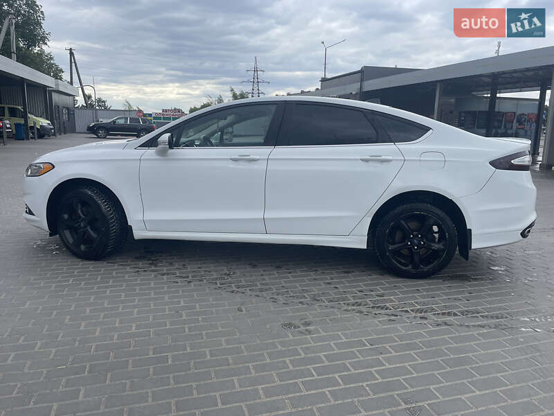 Седан Ford Fusion 2013 в Александрие