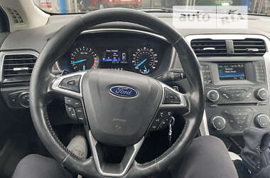 Седан Ford Fusion 2013 в Олександрії