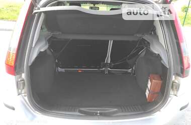 Хэтчбек Ford Fusion 2005 в 