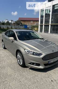 Седан Ford Fusion 2015 в Львові