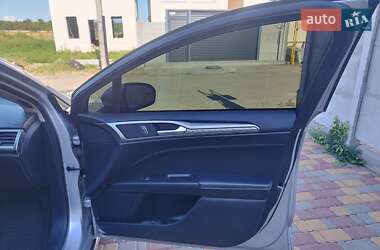 Седан Ford Fusion 2018 в 