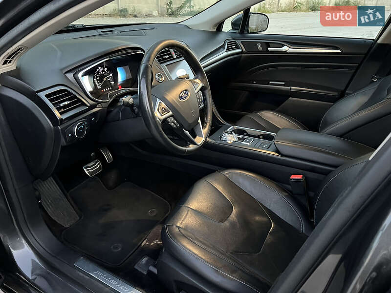 Седан Ford Fusion 2016 в Одесі