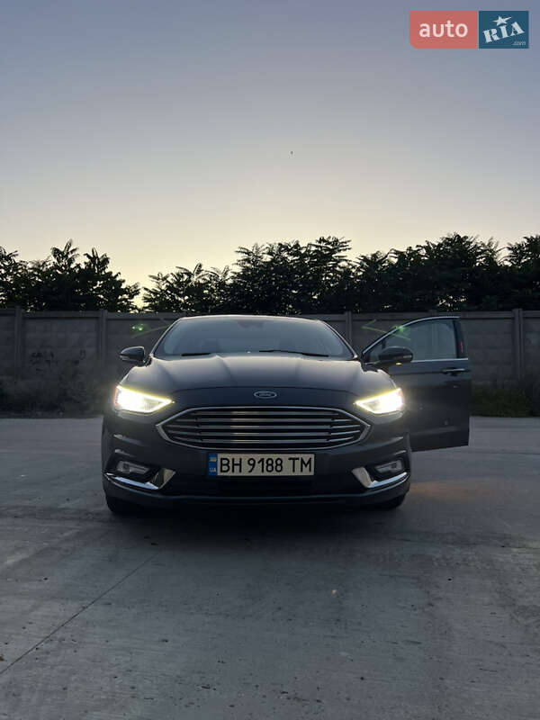 Седан Ford Fusion 2016 в Одесі
