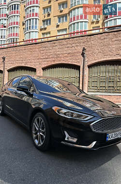 Седан Ford Fusion 2020 в 