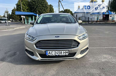 Седан Ford Fusion 2015 в Нововолынске