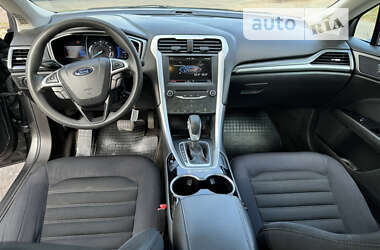 Седан Ford Fusion 2014 в 
