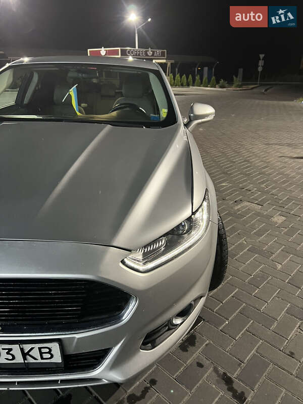 Седан Ford Fusion 2012 в Черкасах